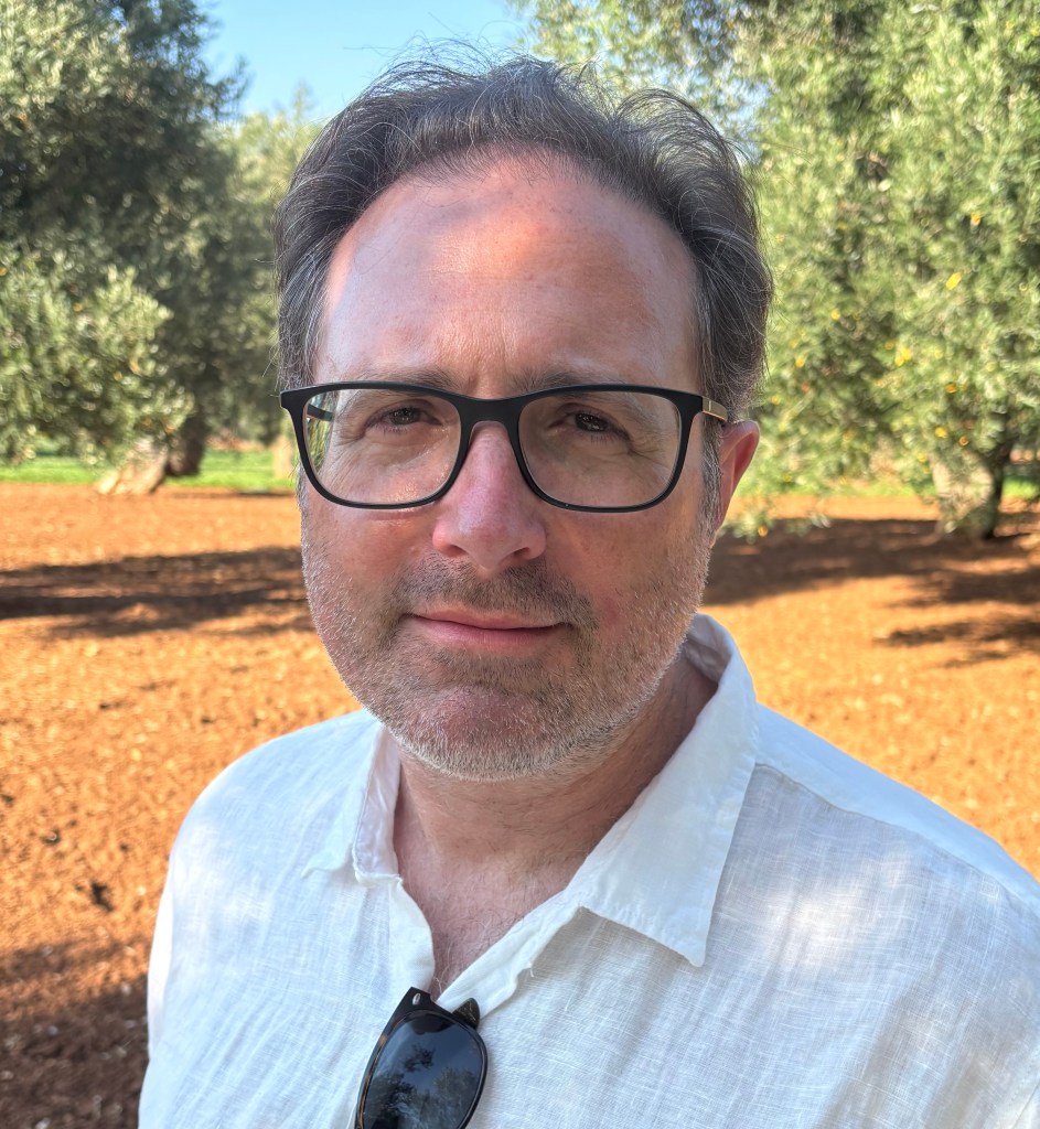 Jean-Paul Fallavollita, author, artist, pop culture, columnist, illustrator, painter